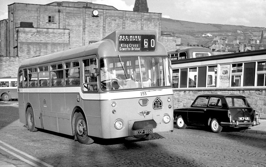  AEC Reliance 6MU3RA Strachan (B39F) 1967 года  (UK) (фото 2 из 2)
